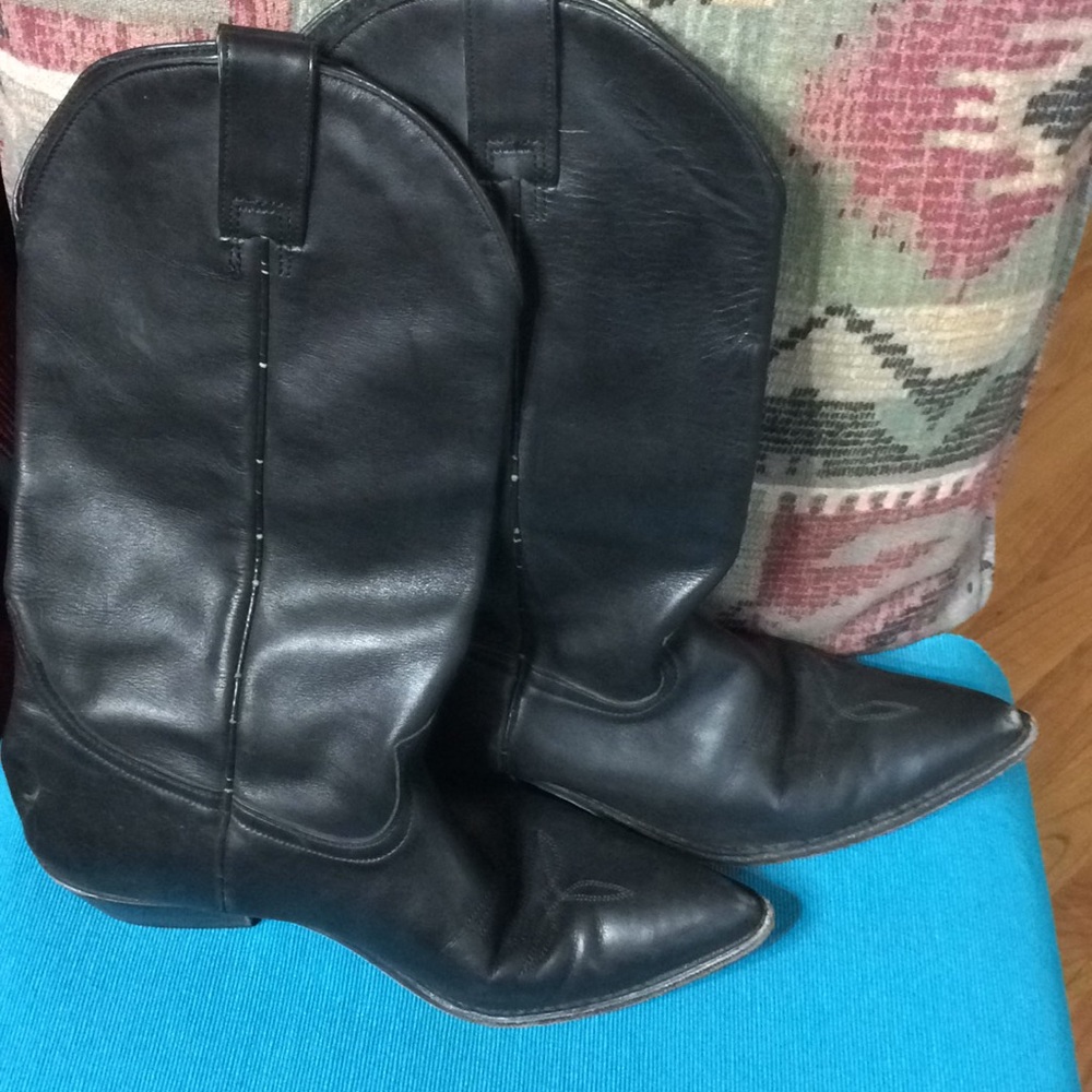 Black cowboy boots